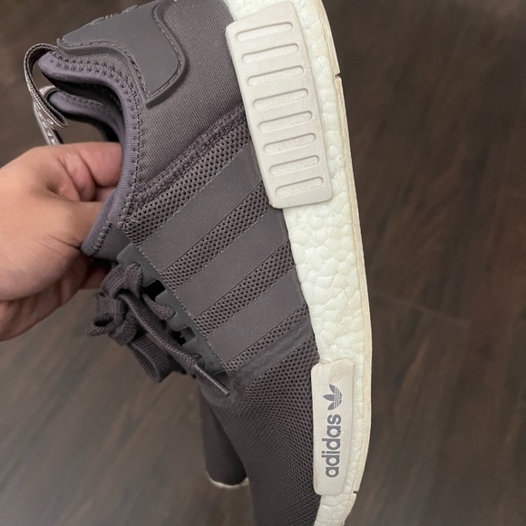 Adidas NMD R1 - Picture 2 of 5